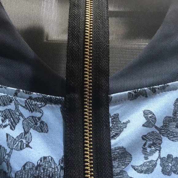 Powder blue butterfly patterned party dress - Picture 4 of 4